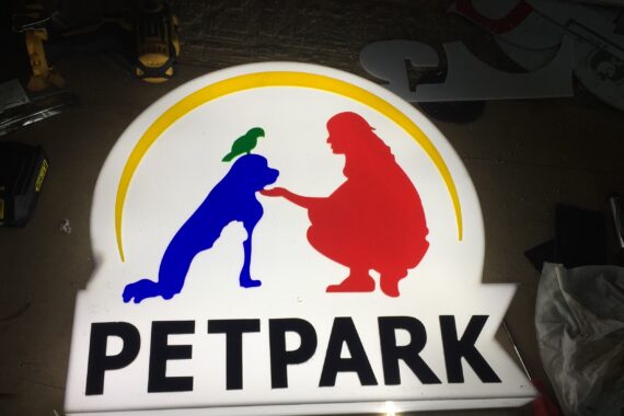 Petpark Veteriner Eyüp Işıklı Tabela