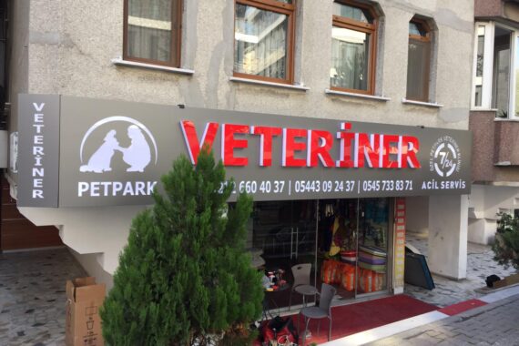 Petpark Veteriner Eyüp Işıklı Tabela