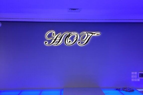 Hot Düğün Salonu Bayrampaşa Işıklı Tabela